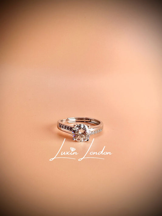 Galaxy Dazzling Moissanite Diamond Ring